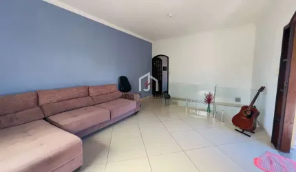 Casa com 2 quartos à venda na Avenida José Olegário de Barros, Areao, Taubaté por R$ 550.000