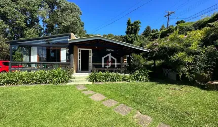 Casa com 6 quartos à venda no Jardim Manancial, Campos do Jordão  por R$ 1.390.000