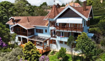 Casa com 9 quartos à venda no Alto da Boa Vista, Campos do Jordão  por R$ 3.800.000