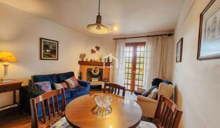 Apartamento com 2 quartos à venda na Vila Everest, Campos do Jordão  por R$ 700.000