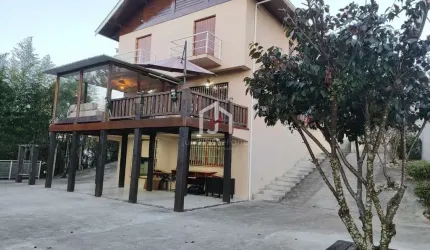 Casa com 4 quartos à venda na Vila Everest, Campos do Jordão  por R$ 1.870.000