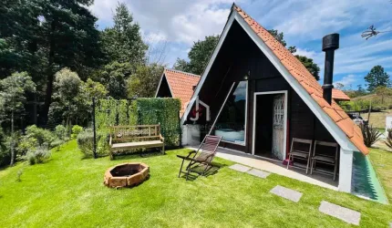 Casa com 2 quartos à venda no Vale Encantado, Campos do Jordão  por R$ 1.299.000