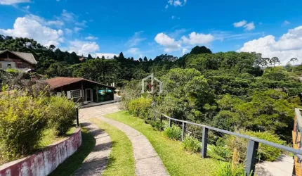 Casa com 3 quartos à venda no Jardim Cataguases, Campos do Jordão  por R$ 1.700.000