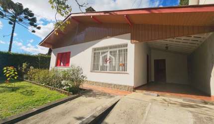 Casa com 4 quartos à venda no Capivari, Campos do Jordão  por R$ 1.150.000