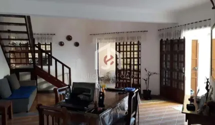 Casa com 4 quartos à venda na Rua José Tineo Viva, Residencial Comercial Vila Verde, Pindamonhangaba por R$ 615.000