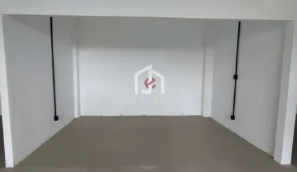 Garagem para alugar na Rua dos Andradas, Centro, Pindamonhangaba por R$ 1.240