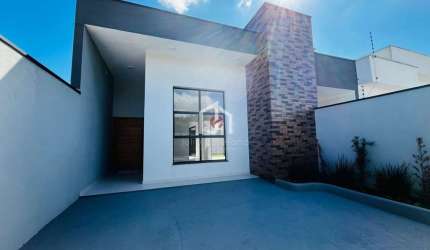 Casa com 3 quartos à venda na Rua Professor Jauro Pereira Gomes Ferreira, Loteamento Santa Clara, Pindamonhangaba por R$ 500.000