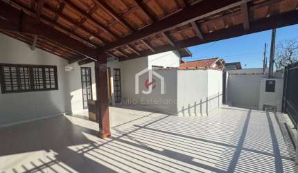Casa com 4 quartos para alugar na Rua Engenheiro Durival de Carvalho, Residencial Campo Belo, Pindamonhangaba por R$ 3.300