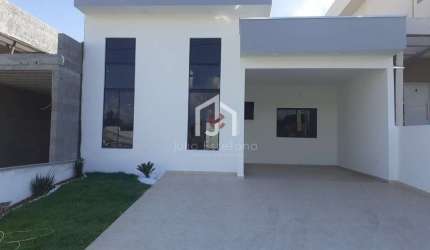 Casa em condomínio fechado com 3 quartos para alugar na Avenida Athayde Marques, Residencial Vila Romana, Pindamonhangaba por R$ 3.705