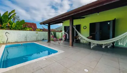 Casa com 4 quartos à venda no Pereque-Mirim, Ubatuba  por R$ 850.000