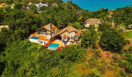 Casa em condomínio fechado com 4 quartos à venda em Toninhas, Ubatuba  por R$ 6.000.000