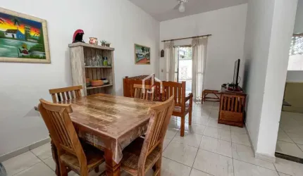 Casa com 4 quartos à venda no Jardim Carolina, Ubatuba  por R$ 900.000