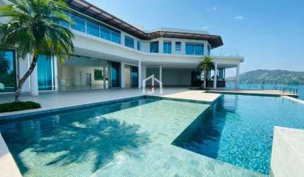 Casa em condomínio fechado com 10 quartos para alugar no Santa Rita, Ubatuba  por R$ 120.000