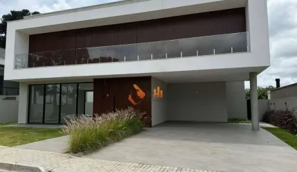 Casa em Condomínio 4 Suítes Santa Felicidade