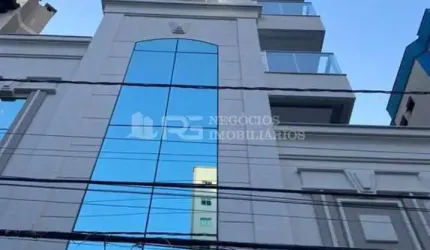 Apartamento com Ótima localizaÇÃo, Meia Praia, Itapema - SC