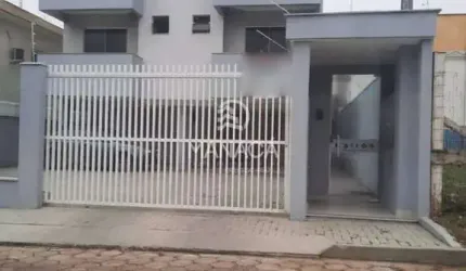 Apartamento com 2 quartos sendo um suíte a poucos mts da praia do Tabuleiro