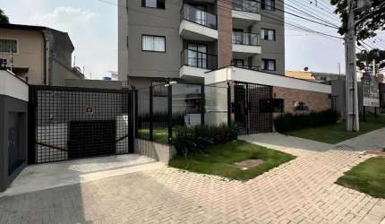 EXCELENTE APARTAMENTO COM GARDEN EM CURITIBA-PR.