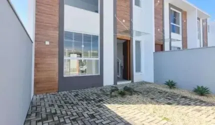 Sobrado, 3 quartos, sendo 1 suíte à venda por R$649.000,Meia Praia,Navegantes/SC
