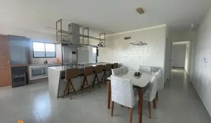 Apartamento quadra mar mobiliado com 3 dormitórios à venda, 169 m² por R$ 2.098.