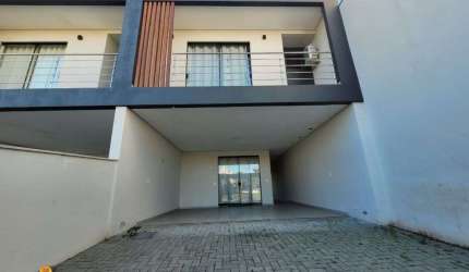 Sobrado com 3 dormitórios à venda, 146 m² por R$ 860.000,00 - Centro - Balneário