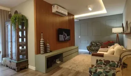 Apartamento Mobiliado a apenas 200m do Mar R$670.000,00
