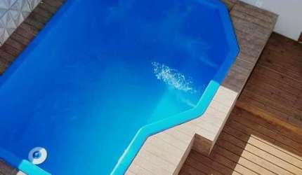 Sobrado pronto para morar com piscina e mobiliado no bairro Itacolomi, em Balneá