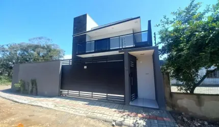 Sobrado mobiliado 04 dormitórios sendo uma suíte !! Itajuba Barra Velha SC!
