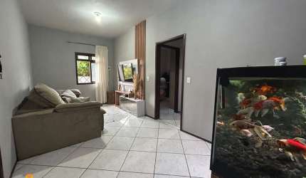 Casa sozinha em amplo terreno, em Balneário Piçarras. À venda por apenas R$520.0