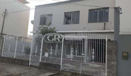 Casa com 3 quartos à venda no Voldac, Volta Redonda  por R$ 650.000