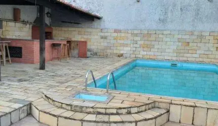 Casa com 4 quartos à venda no Santo Antônio, Barra do Piraí  por R$ 900.000