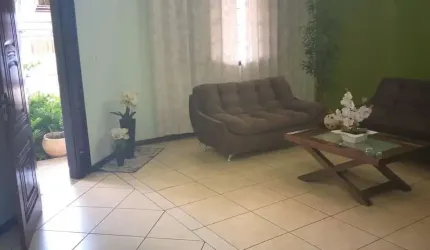 Casa com 4 quartos à venda no Sessenta, Volta Redonda  por R$ 1.500.000
