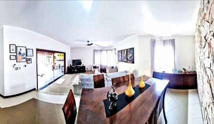 CASA,3 Dormitorio(s) bairro Siriema