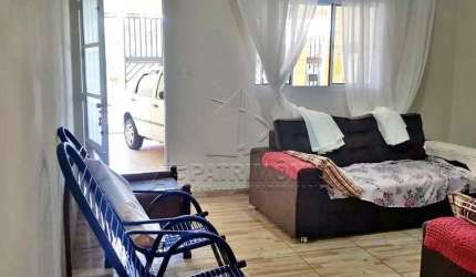 CASA,2 Dormitorio(s) bairro Santa Esmeralda