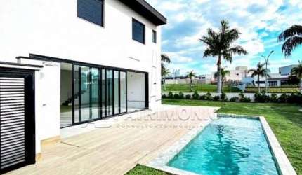 CASA EM CONDOMINIO, 4 Dormitório(s) Bairro Alphaville Nova Esplanada 4