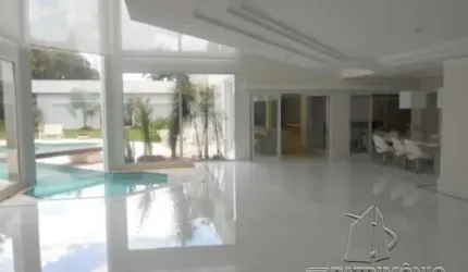 CASA EM CONDOMINIO, 6 Dormitório(s) Bairro Barreirinho