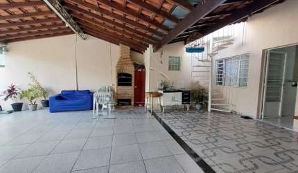 CASA,2 Dormitorio(s) bairro Simus