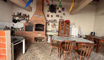 CASA,3 Dormitorio(s) bairro Estados