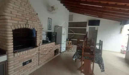 CASA, 3 Dormitório(s) Bairro Centro
