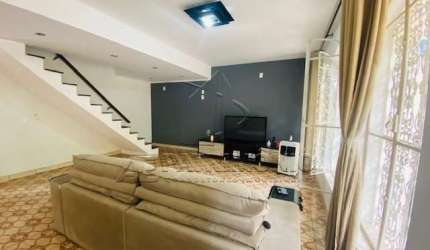 CASA,3 Dormitorio(s) bairro Campolim