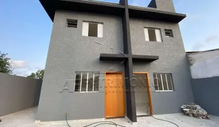 CASA CENTRAL PARQUE COM 2 QUARTOS