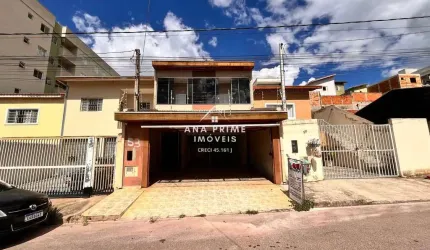 Casa assobradada 300m² - 4 dormitórios - Jardim dos Bandeirantes