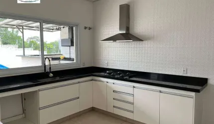 Linda Casa á venda no Condomínio Vale das Águas - Bragança Paulista SP