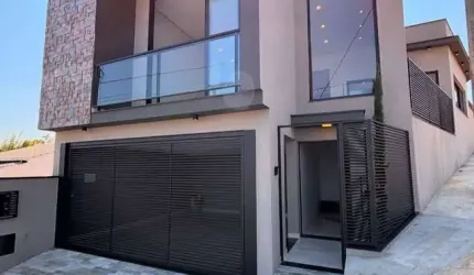 Linda Casa no Residencial Rotterdan A Venda !!! Bragança Pta !!!!