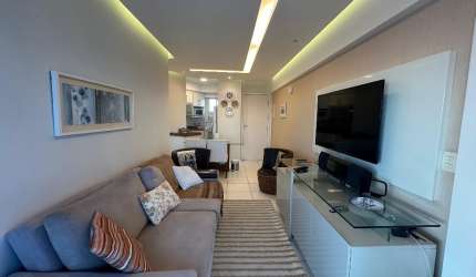 Vendo Excelente Quarto e Sala com 48 m2, PORTEIRA FECHADA,  localizado na Barra