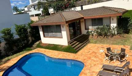 RESIDÊNCIA COM FINO ACABAMENTO - EM ARARAS