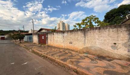 TERRENO GRANDE NO CENTRO