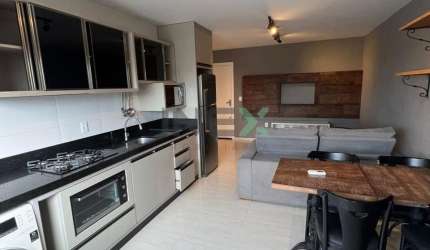 Apartamento mobiliado e equipado 2 dormitórios 1 vaga Bairro Centro - Camboriú