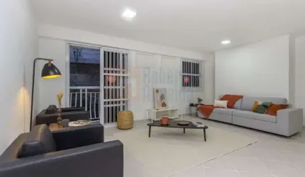 Apartamento à Venda em Copacabana de 99m² com 2 Dormitórios Sendo 1 Suíte Living  3 Ambientes Cozinha Área de serviço 2 Vagas de Garagem