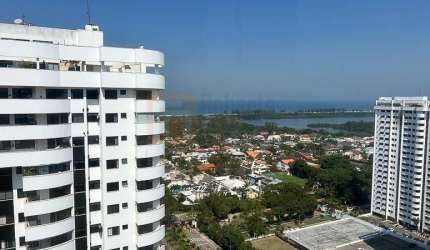Cobertura Duplex Reformada e Decorada com Vista Mar à Venda Condomínio Barra Bali 160m² com 3 Quartos Sendo 1 Suíte Cozina Planejada Piscina 2 Vagas