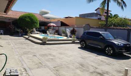 Casa para Venda em Saquarema, Gravata, 4 dormitórios, 2 suítes, 5 banheiros, 8 vagas